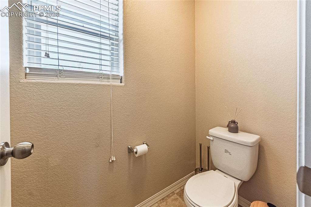 Image 18 of 26: Bathroom