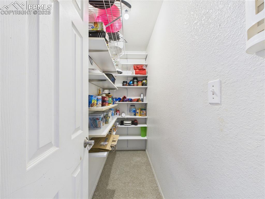 Image 14 of 40: Pantry