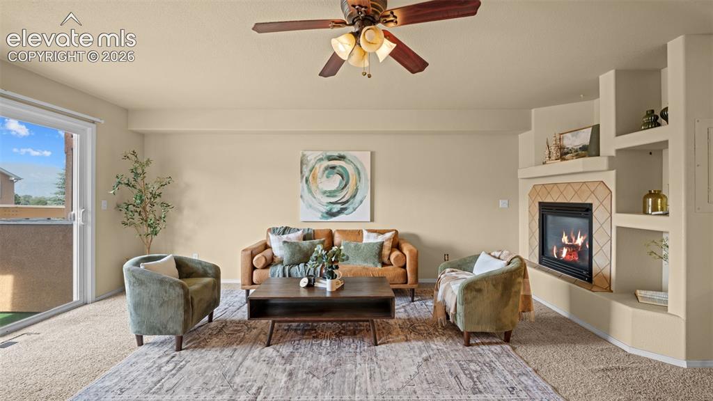 Image 5 of 25: Living Room