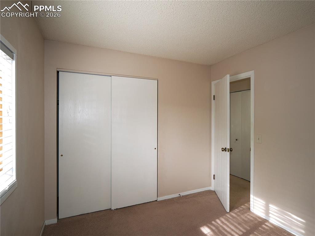 Image 18 of 31: Bedroom