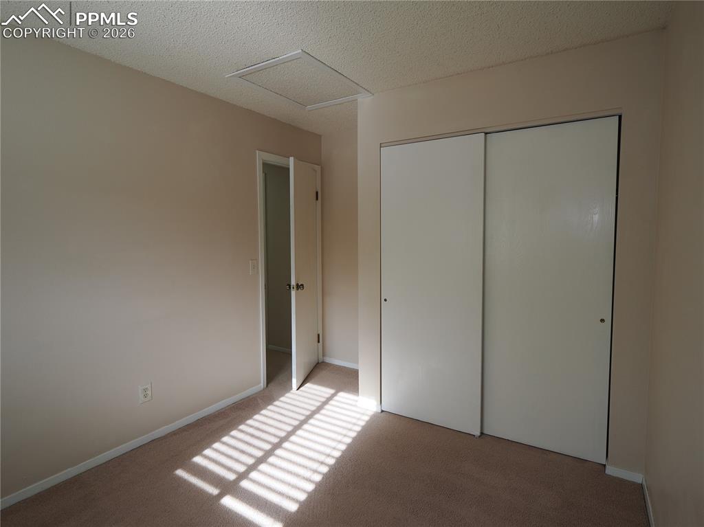 Image 20 of 31: Bedroom