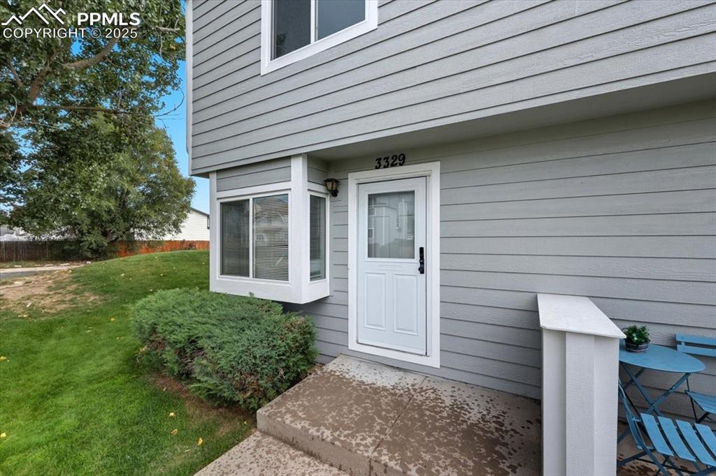 Image 3 of 34: Entrance to property