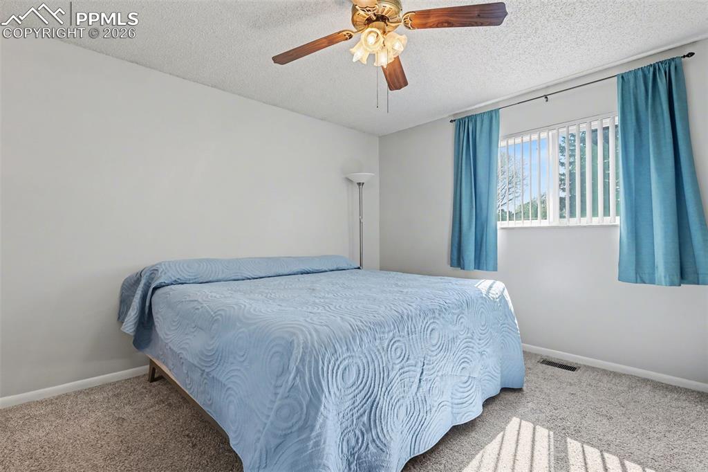 Image 12 of 33: Bedroom