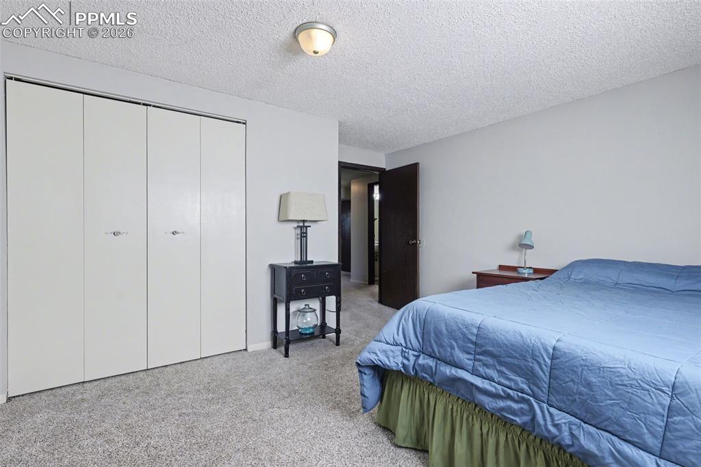 Image 23 of 33: Bedroom