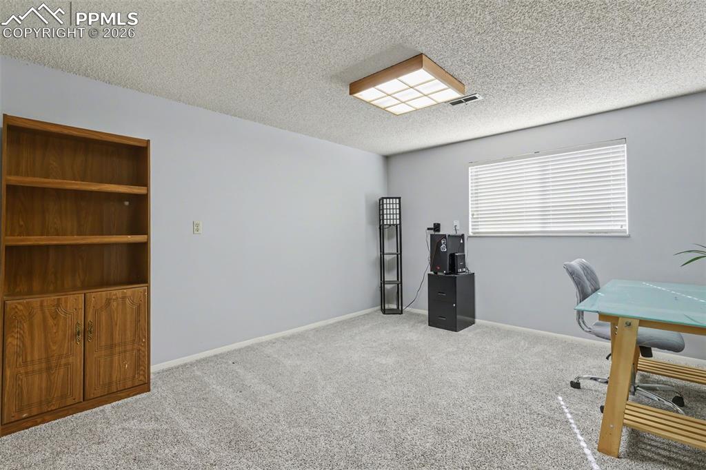 Image 25 of 33: Bedroom