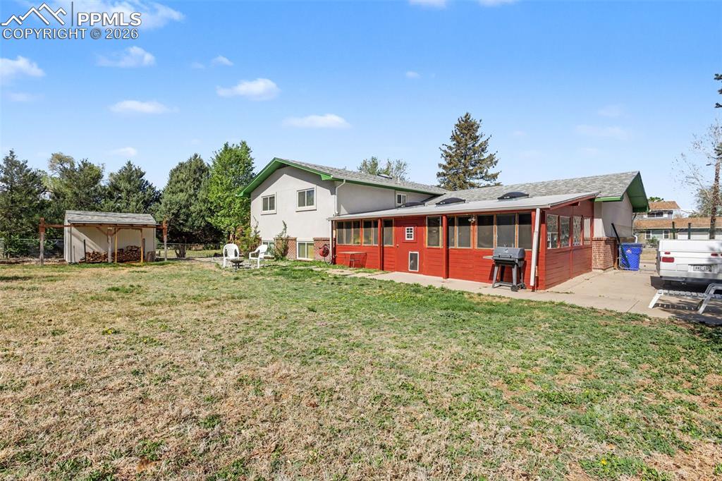 Image 29 of 33: Back of Structure