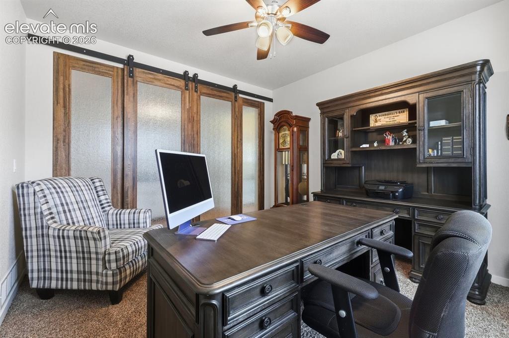 Image 8 of 50: Office