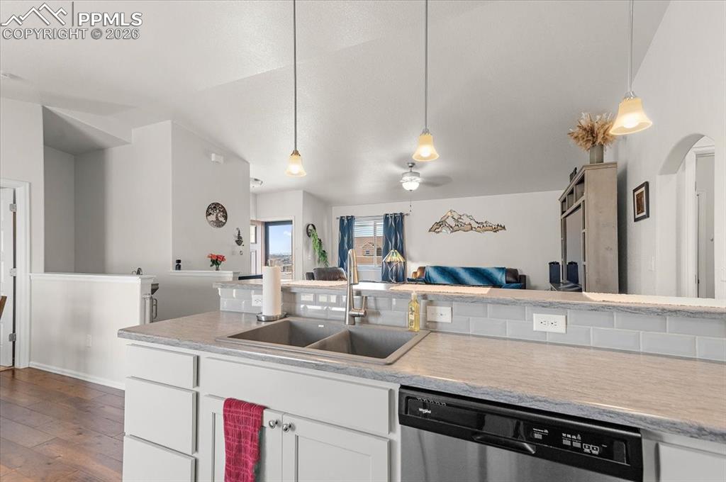 Image 8 of 36: Kitchen