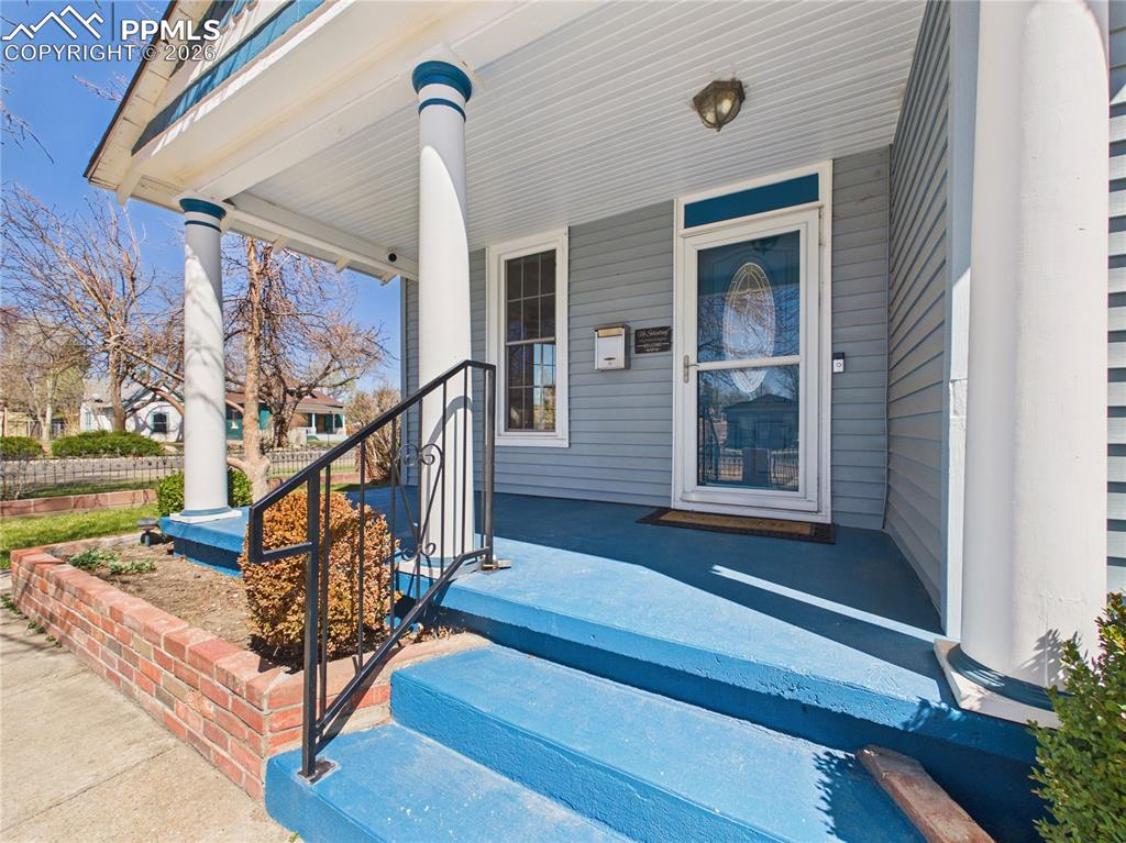 Image 5 of 42: Entry