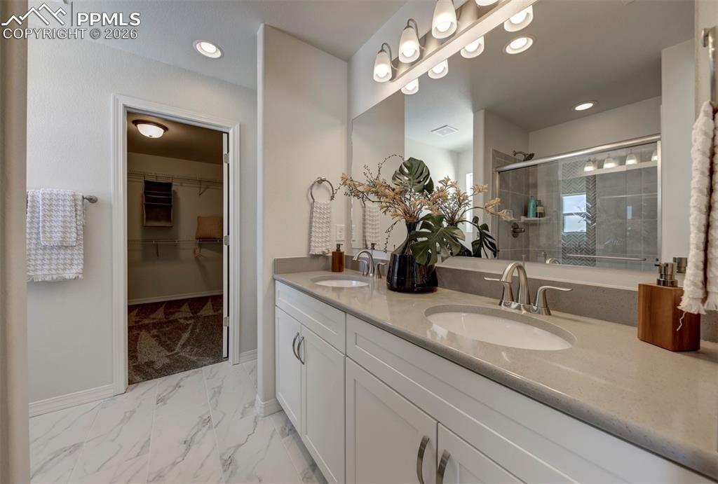 Image 19 of 25: Photos of previously built model. Some options will vary