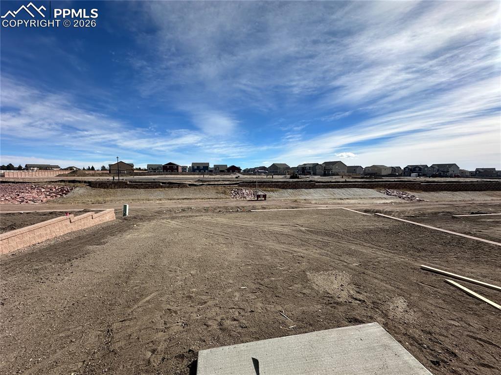 Image 3 of 25: Fencing and landscaping included