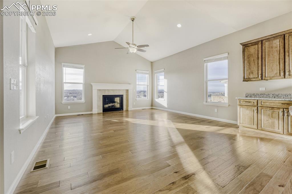 Image 5 of 28: Vaulted Ceilings, Gas Fireplace, and Mountain Views!