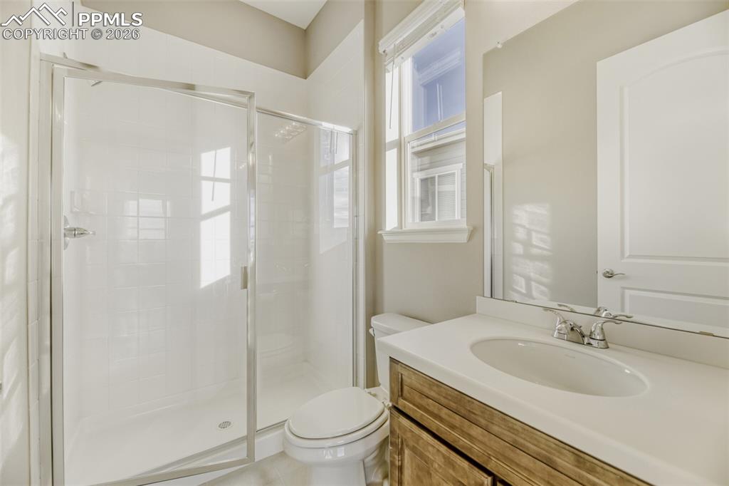 Image 7 of 28: Main floor En Suite Bathroom