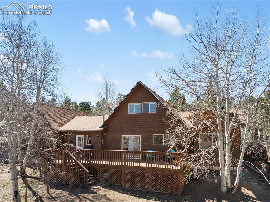 Image 26 of 50: Large deck for grilling and taking in the rays