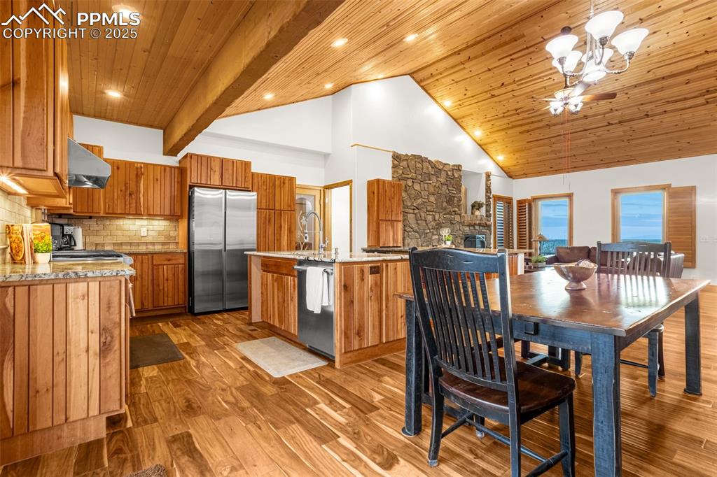 Image 12 of 48: Kitchen
