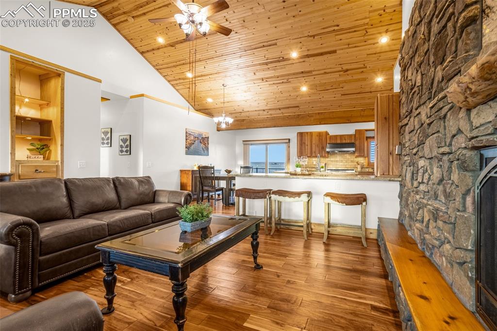 Image 5 of 48: Living Room