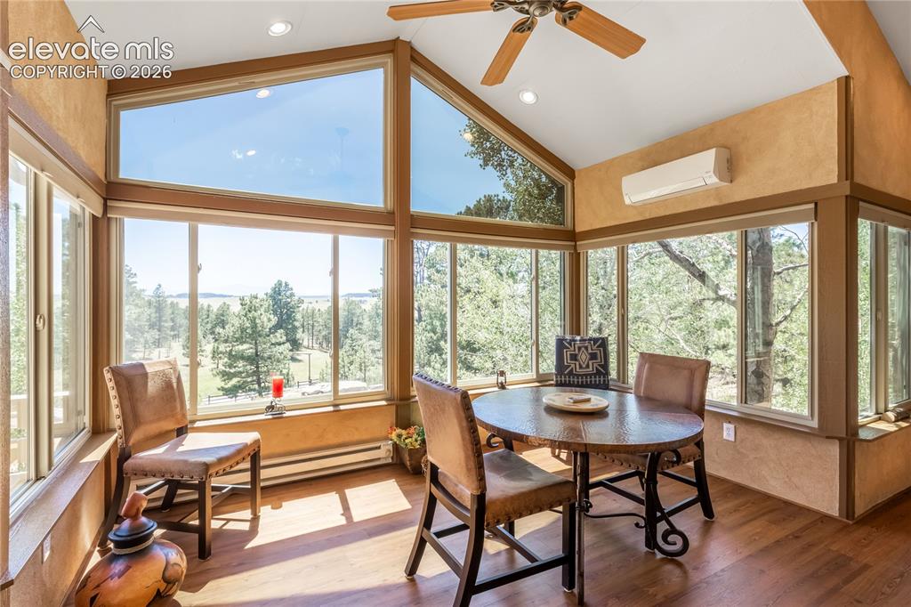 Image 14 of 48: Sun Room