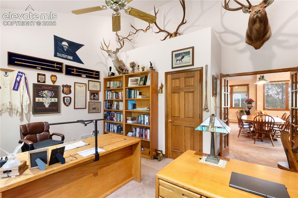 Image 18 of 48: Office