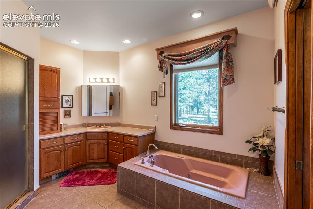 Image 24 of 48: Master Bathroom