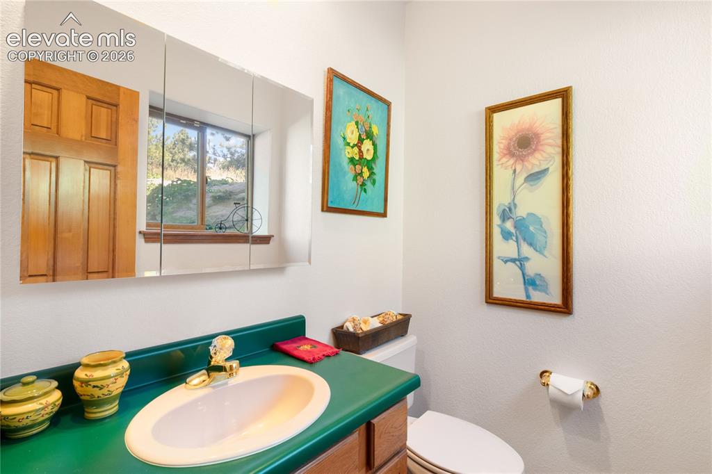 Image 31 of 48: Attached Bath to Basement Bedroom