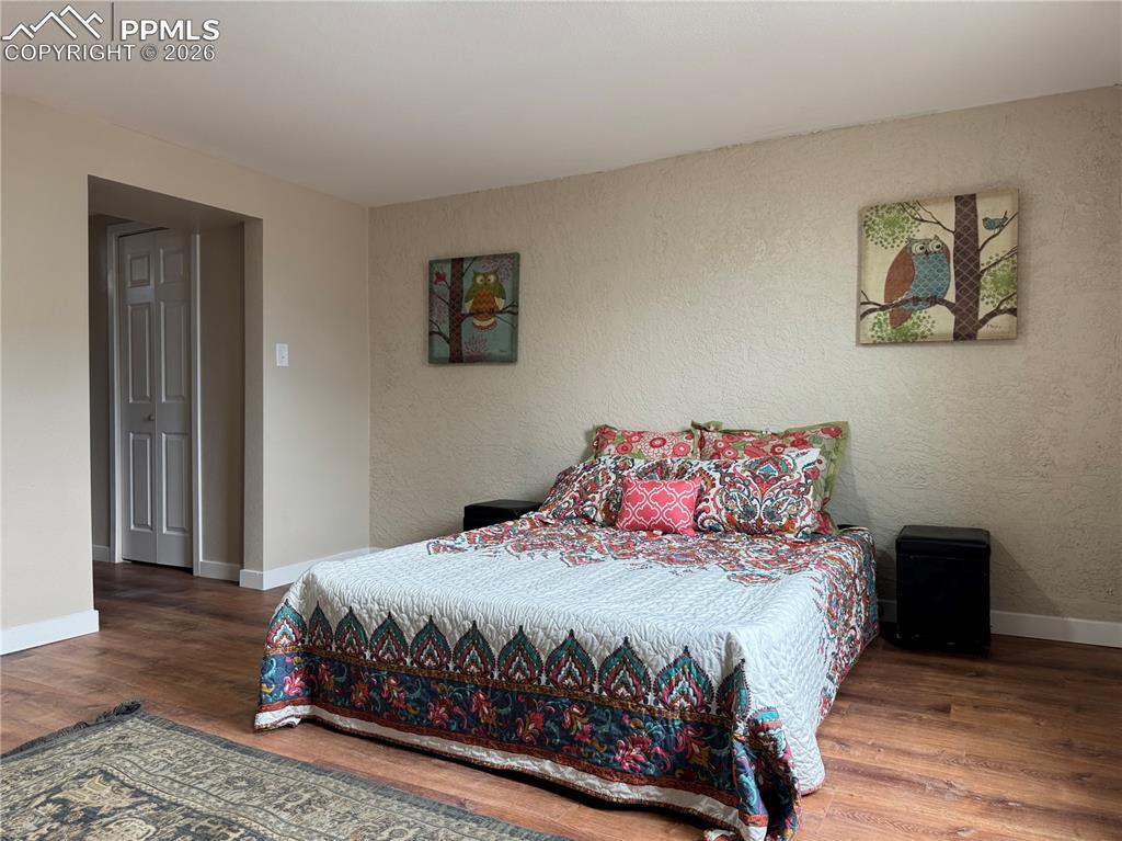 Image 30 of 35: Bedroom