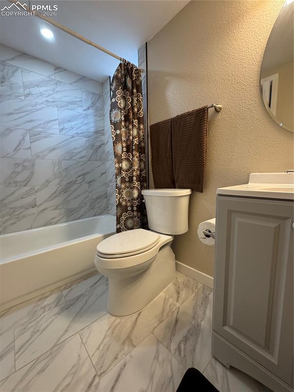 Image 32 of 35: Bathroom