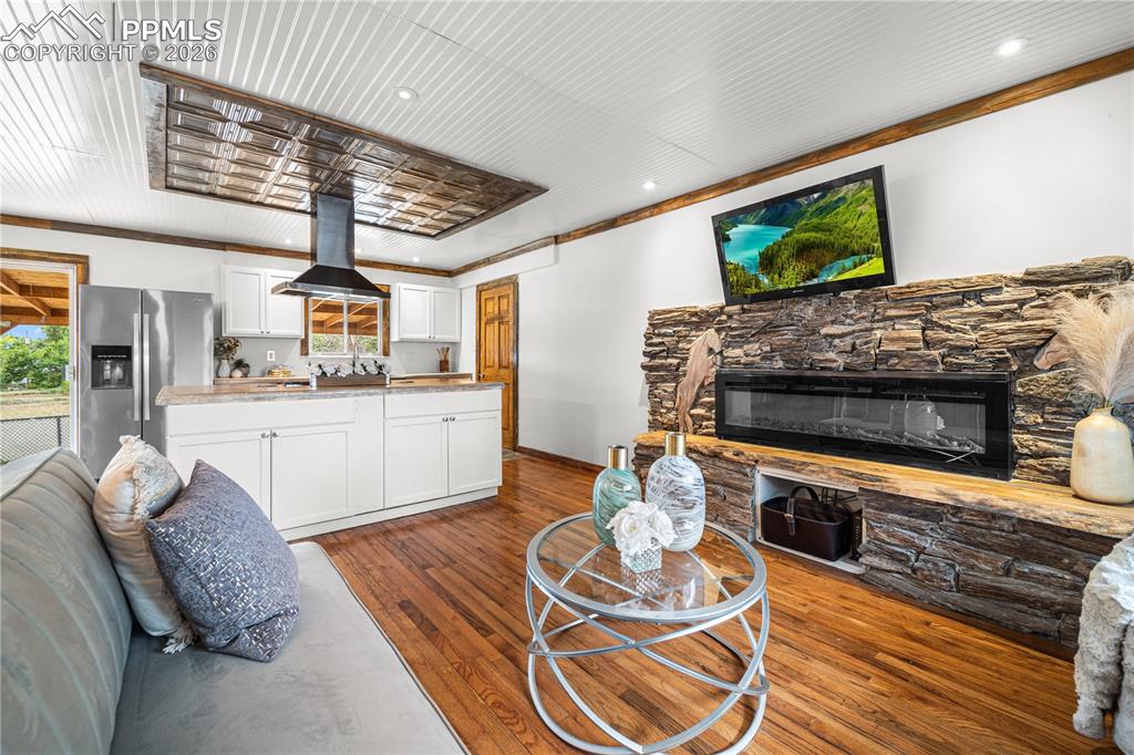 Image 9 of 29: Living Room