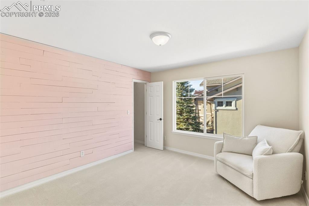 Image 24 of 46: Bedroom