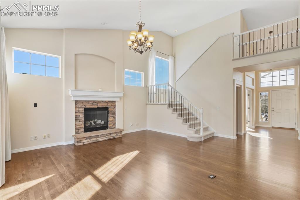 Image 7 of 46: Living Room