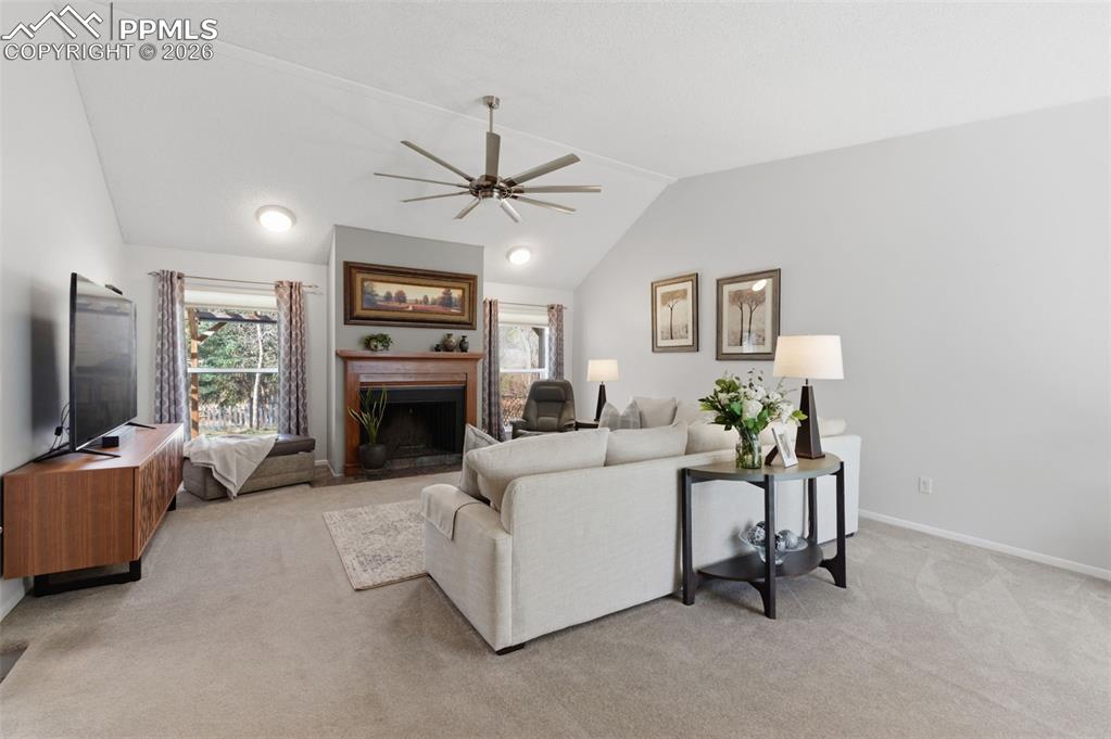 Image 14 of 50: Eye Catching Ceiling Fan