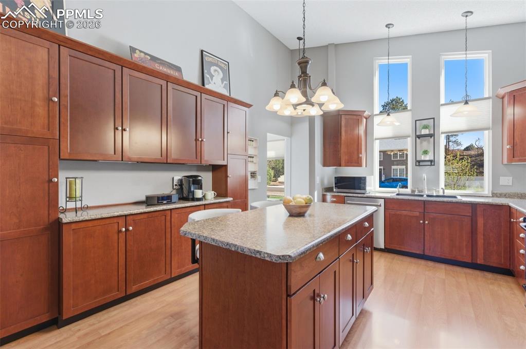 Image 4 of 50: Updated Kitchen