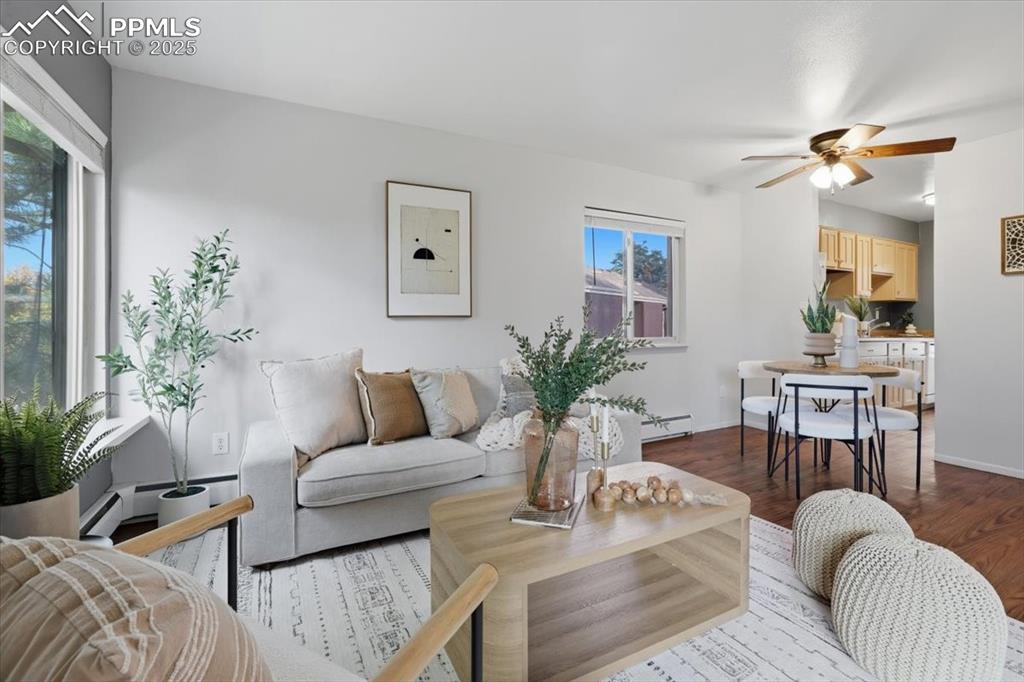 Image 3 of 20: Living Room