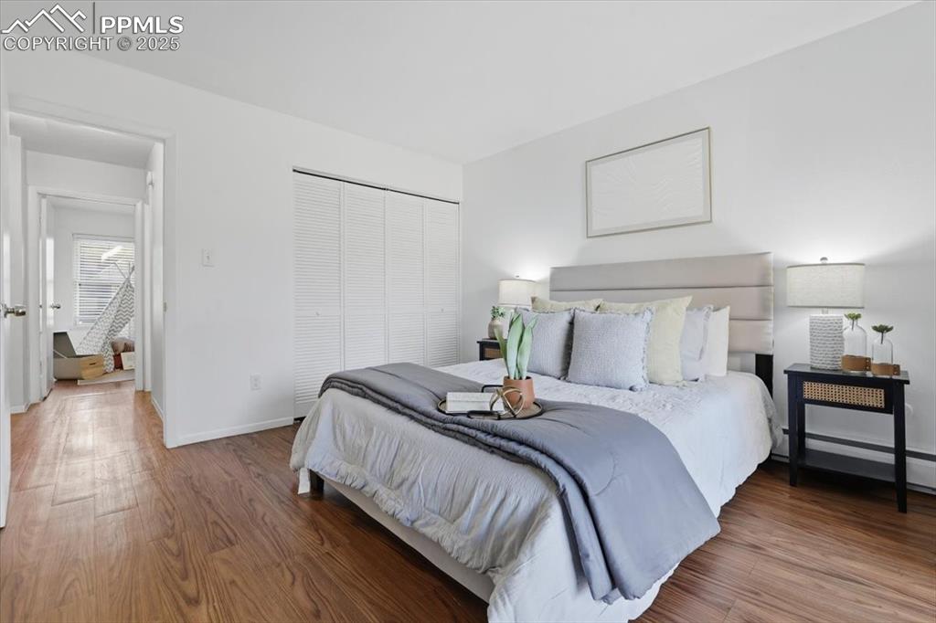 Image 9 of 20: Bedroom