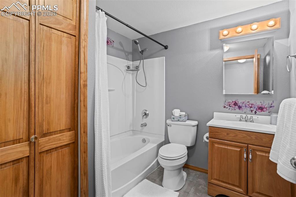 Image 24 of 26: Bathroom #3 - Basement