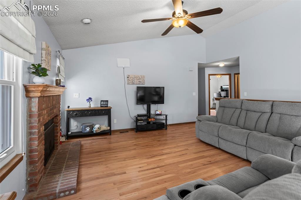 Image 8 of 26: Hardwood floors!