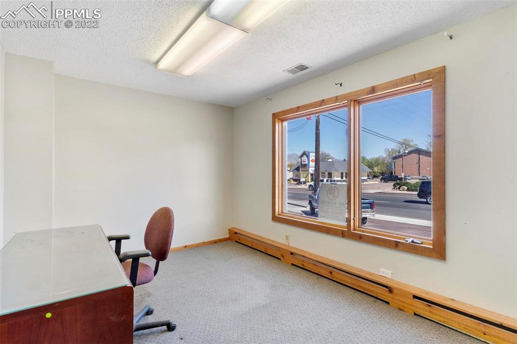 Listing 8640223, Image 10 of 30