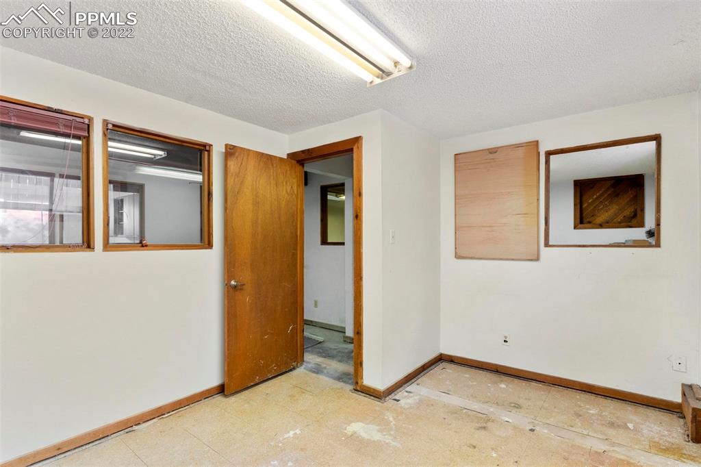Listing 8640223, Image 16 of 30