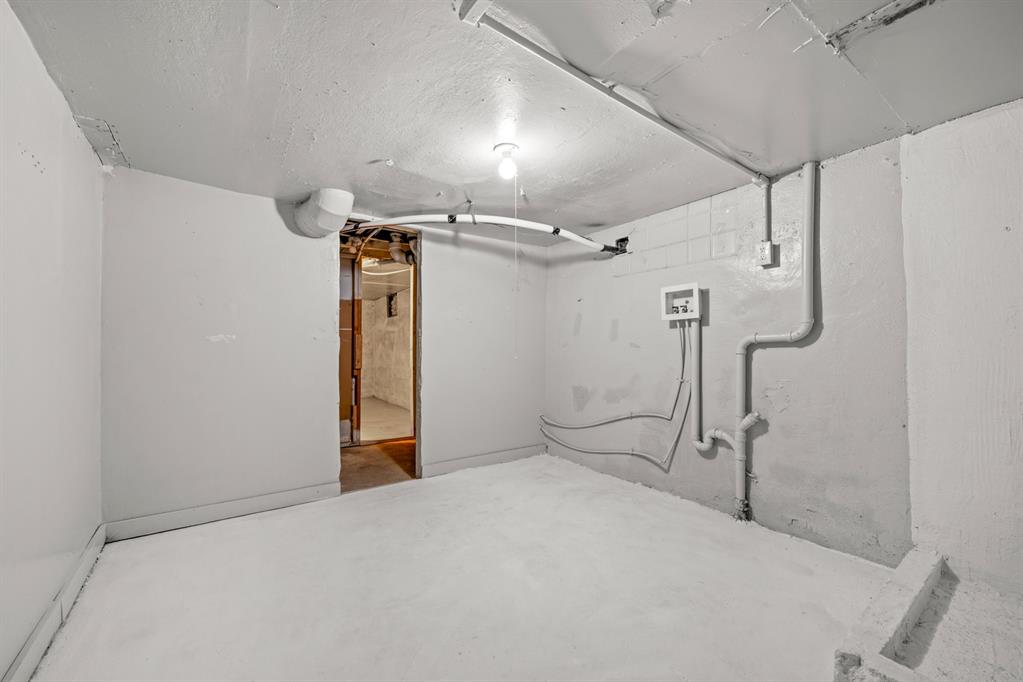 Image 11 of 13: Basement