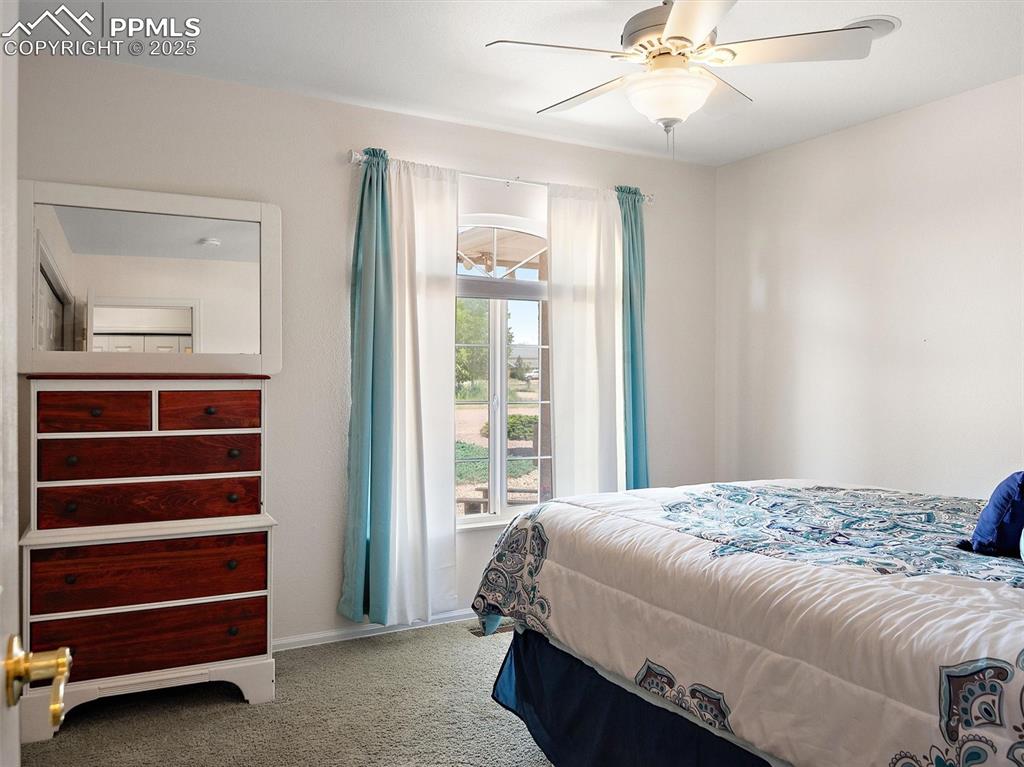 Image 16 of 41: Bedroom