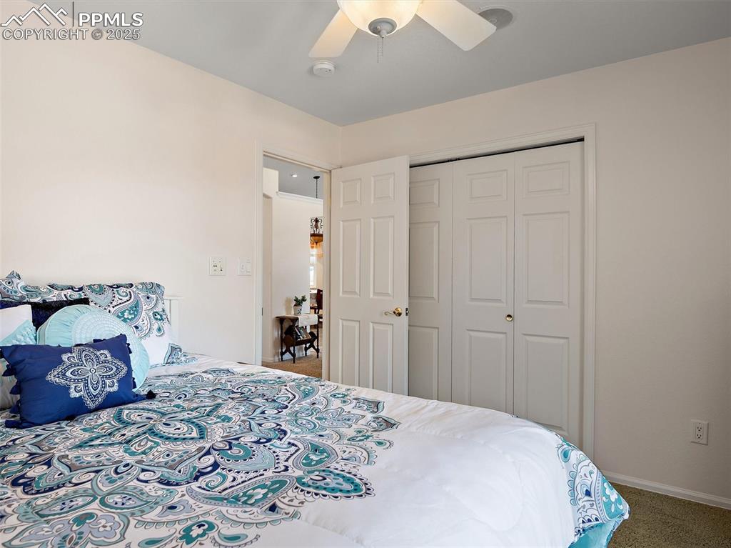 Image 18 of 41: Bedroom