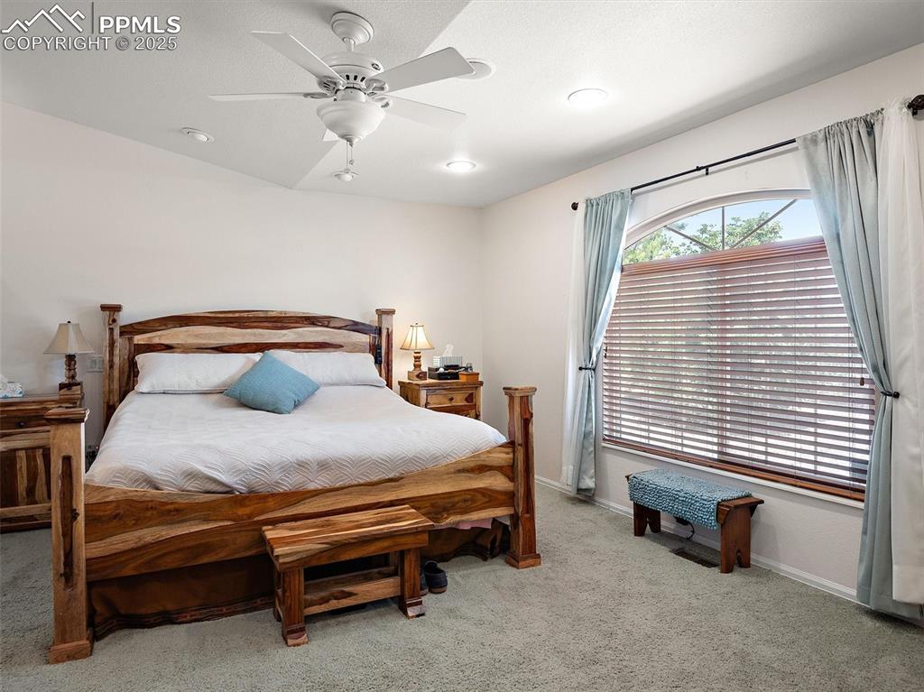 Image 9 of 41: Bedroom