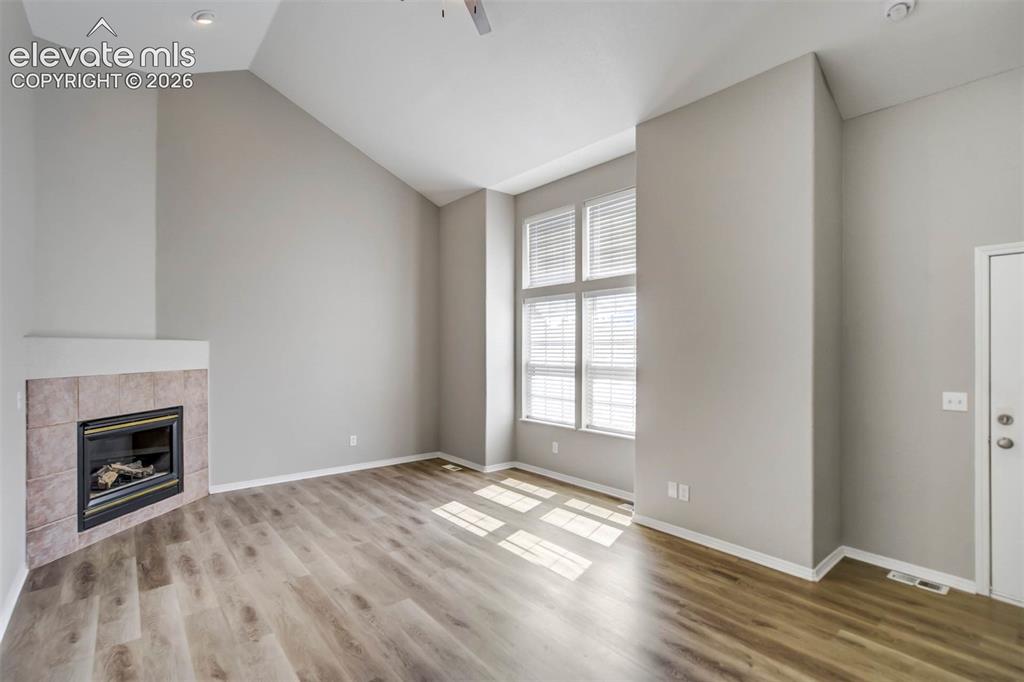 Image 4 of 41: Living Room
