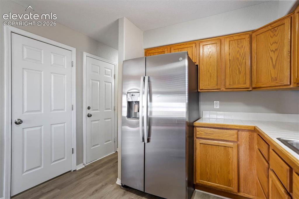 Image 9 of 41: Kitchen