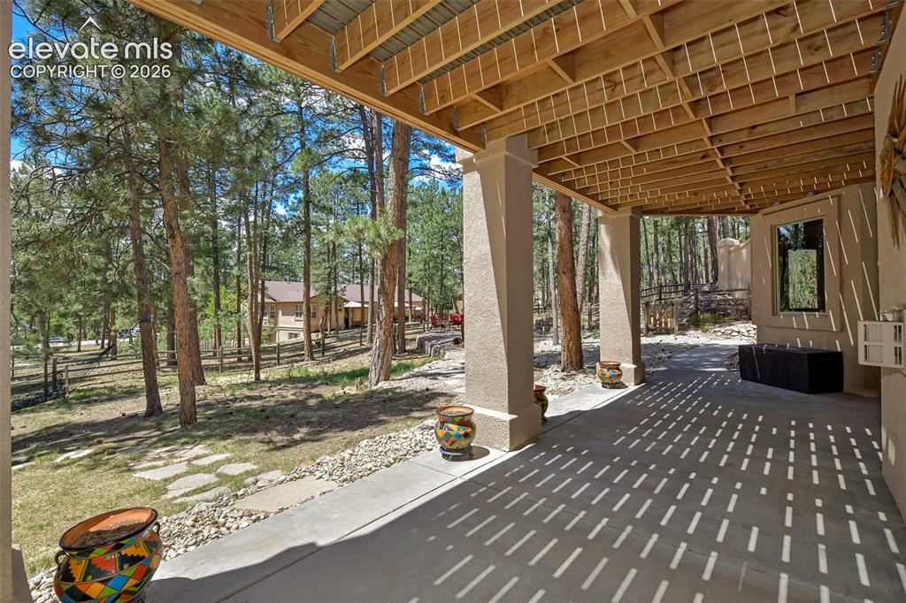 Image 41 of 43: Patio