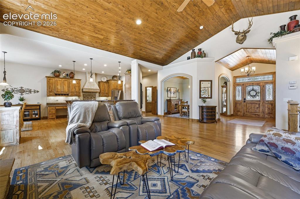 Image 7 of 43: Living Room