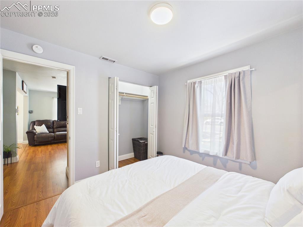 Image 20 of 40: Bedroom