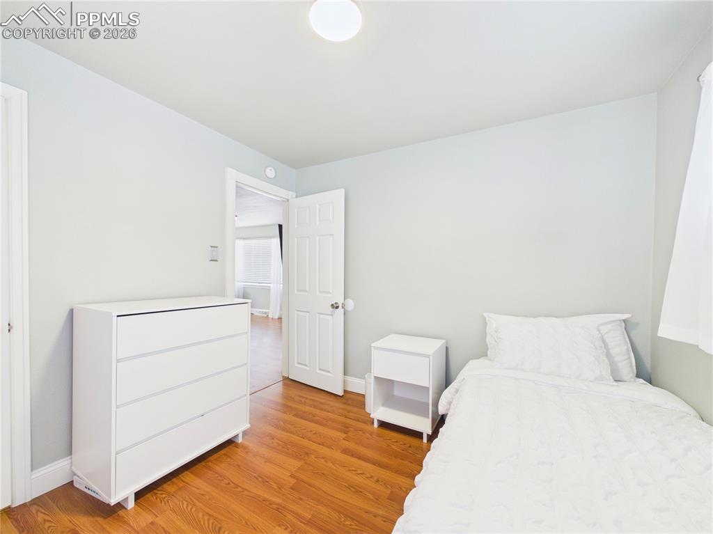 Image 22 of 40: Bedroom