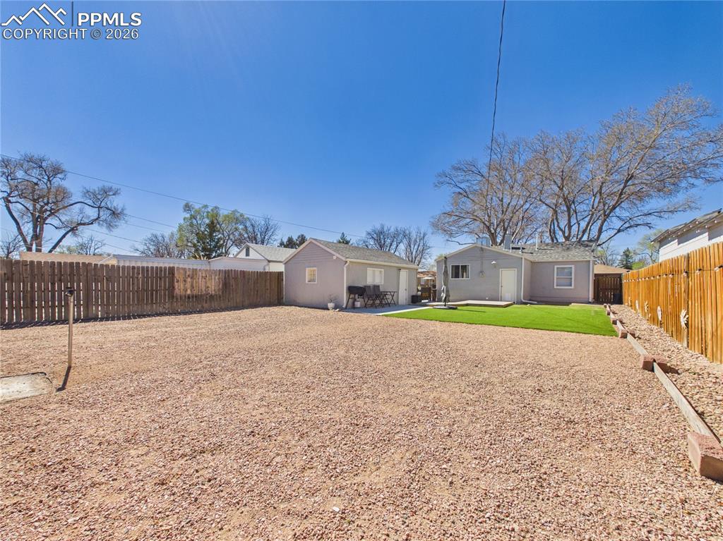 Image 35 of 40: Back of Structure