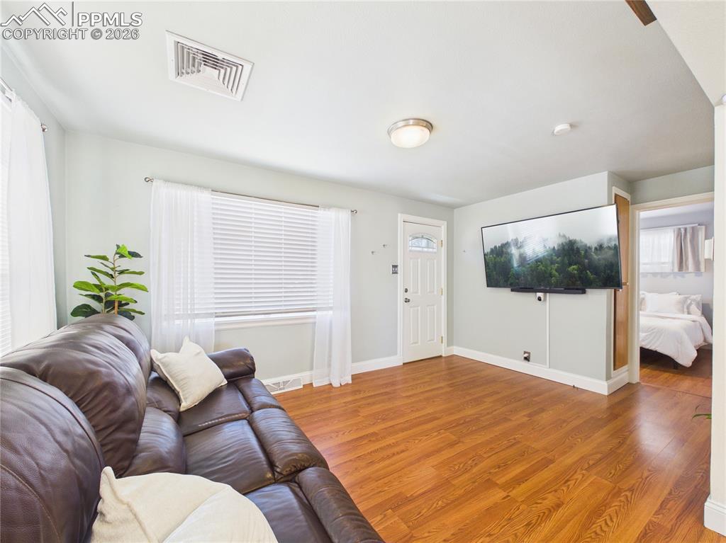 Image 8 of 40: Living Room