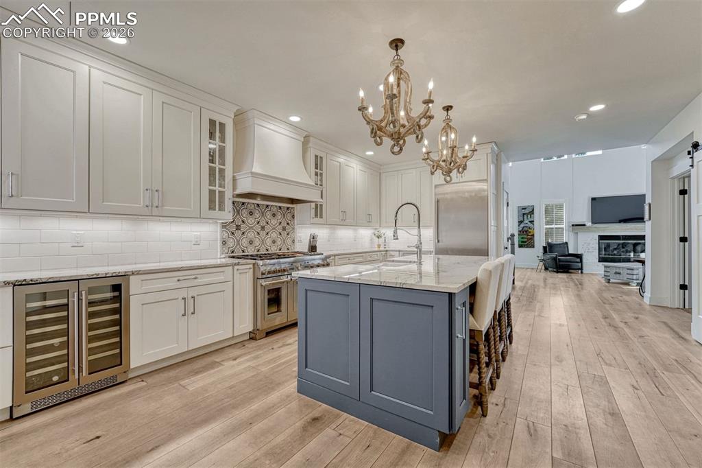 Image 2 of 42: Kitchen